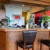 Отель Budget Host Airport Inn, фото 12