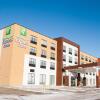 Отель Holiday Inn Express & Suites Edmonton N - St. Albert, an IHG Hotel, фото 1