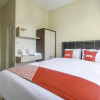 Отель Pondok Avicenna by OYO Rooms, фото 17