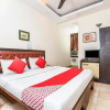 Отель OYO 5411 Hotel City Castle, фото 10