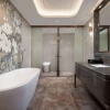 Отель Ramada By Wyndham Wuhan North, фото 2