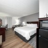 Отель Red Roof Inn PLUS+ Newark Liberty Airport - Carteret, фото 5