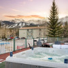 Отель Holly by Avantstay In the Heart of Breckenridge w/ Hot Tub, Game Room & Roof Top Patio, фото 14