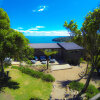 Отель Koi Roc Waiheke Island Accommodation в Пакуранге