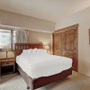 Отель Warm 1br Slopeside Escape - Steps To Main St + Winter Fun! 1 Bedroom Condo by RedAwning, фото 6