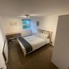 Отель Spacious 2-Bedroom Flat Near Surbiton Station, фото 3