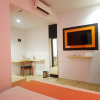 Отель Front One Inn Semarang, фото 24