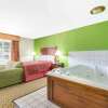 Отель Days Inn & Suites by Wyndham Wichita, фото 16