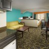 Отель Holiday Inn Express & Suites DFW - Grapevine, an IHG Hotel, фото 32