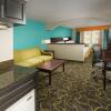 Отель Holiday Inn Express & Suites DFW - Grapevine, an IHG Hotel, фото 19
