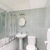 Отель Skyvillion - Spacious 2bed W Balcony In Barnet, фото 9