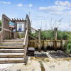 Отель Sugar Beach A6-Lovely 4 bedroom 3 bath Condo. Sleeps 11. Free Beach Chairs 2021! 4 Condo by RedAwnin, фото 1