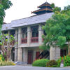 Отель KMA Naypyitaw Hotel в Нейпьидо