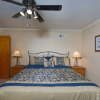 Отель Whispering Oaks 3 Bedroom House, фото 6