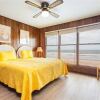 Отель Ocean's Edge, 4 Bedrooms, Sleeps 8, Ocean Front, Pet Friendly, фото 20