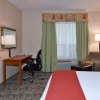 Отель Holiday Inn Express Hotel & Suites Edmonton South, an IHG Hotel, фото 9