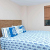 Отель Dazzling End Unit in Coco With Lots of Windows and Light Sleeps 8, фото 2