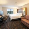 Отель Holiday Inn & Suites Detroit - Troy, an IHG Hotel, фото 5