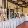 Отель Rodeway Inn & Suites, фото 10