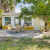 Отель Pet-friendly Englewood Home - 4 Mi to Beach!, фото 1