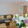 Отель Charming 2 Bedroom Flat With Backyard in Battersea, фото 9