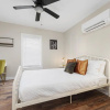 Отель Uptown Cottage Unit B, фото 5