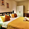 Отель Elegant 2Bed Gem-5star Service-Pools-Gym, фото 3