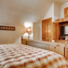 Отель Downtown Breckenridge 2 Bedroom Condo - Steps to Lifts and Main Street, фото 5