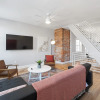 Отель Spacious & CentralGetaway QueenBeds, фото 14