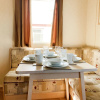 Отель Beautiful 3-bedroom Caravan at Mersea Island, фото 7