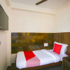 Отель Oyo 61379 Golden Cafe Boarding  Lodging, фото 5
