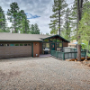 Отель Cozy Munds Park Cabin w/ Fireplace & Deck!, фото 1