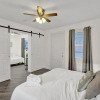 Отель BRAND NEW 4Bed/2Bath - Renovated Luxury Stay, фото 3