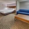 Отель Holiday Inn Express & Suites Crossville, an IHG Hotel, фото 31