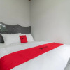 Отель RedDoorz Plus near Jungeland Sentul, фото 8