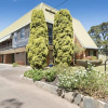 Отель Whiteoaks Motel, фото 1