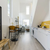 Отель Abode XS House 1-bedroom With 20' Ceilings, фото 15