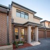 Отель AU.JOY 3 Bed Townhouse Burwood 3, фото 24