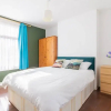 Отель Authentic London - Four Bedroom Victorian House, фото 9