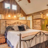 Отель Pet-friendly Wimberley Cabin w/ Fire Pit & Hot Tub, фото 2