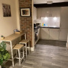 Отель Cosy Riverside Apartment - Woodsmill Quay Free Parking, фото 12