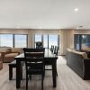 Отель Modern Luxury Furnished, Surrounding St-Lawrence River View, Tranquil, фото 11