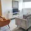 Отель Modern 2 Bed Apt - 15 Mins to Birmingham Centre, фото 5