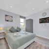 Отель Captivating 1-bed Studio in West Drayton, фото 5