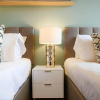 Отель Luxury 1 Bedroom Hub Apartment - Central MK - Free Parking & Smart TV by Yoko Property, фото 13
