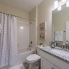 Отель Storey Lake - 4811 Kings, фото 3