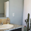 Отель Ideal Convenience For The Traveling Professional, фото 7