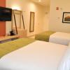 Отель Holiday Inn Express & Suites Price, фото 6