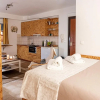 Отель Downtown Yellow Studio With Private Parking, фото 14
