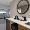 Отель Hampton Inn & Suites by Hilton Toronto Downtown, фото 27